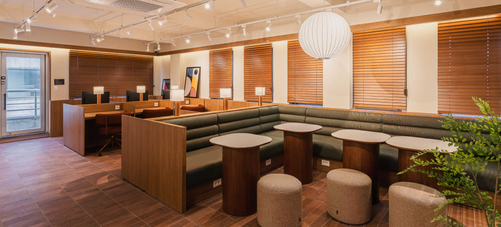 홍대의 영감을 담은 크리에이티브 오피스