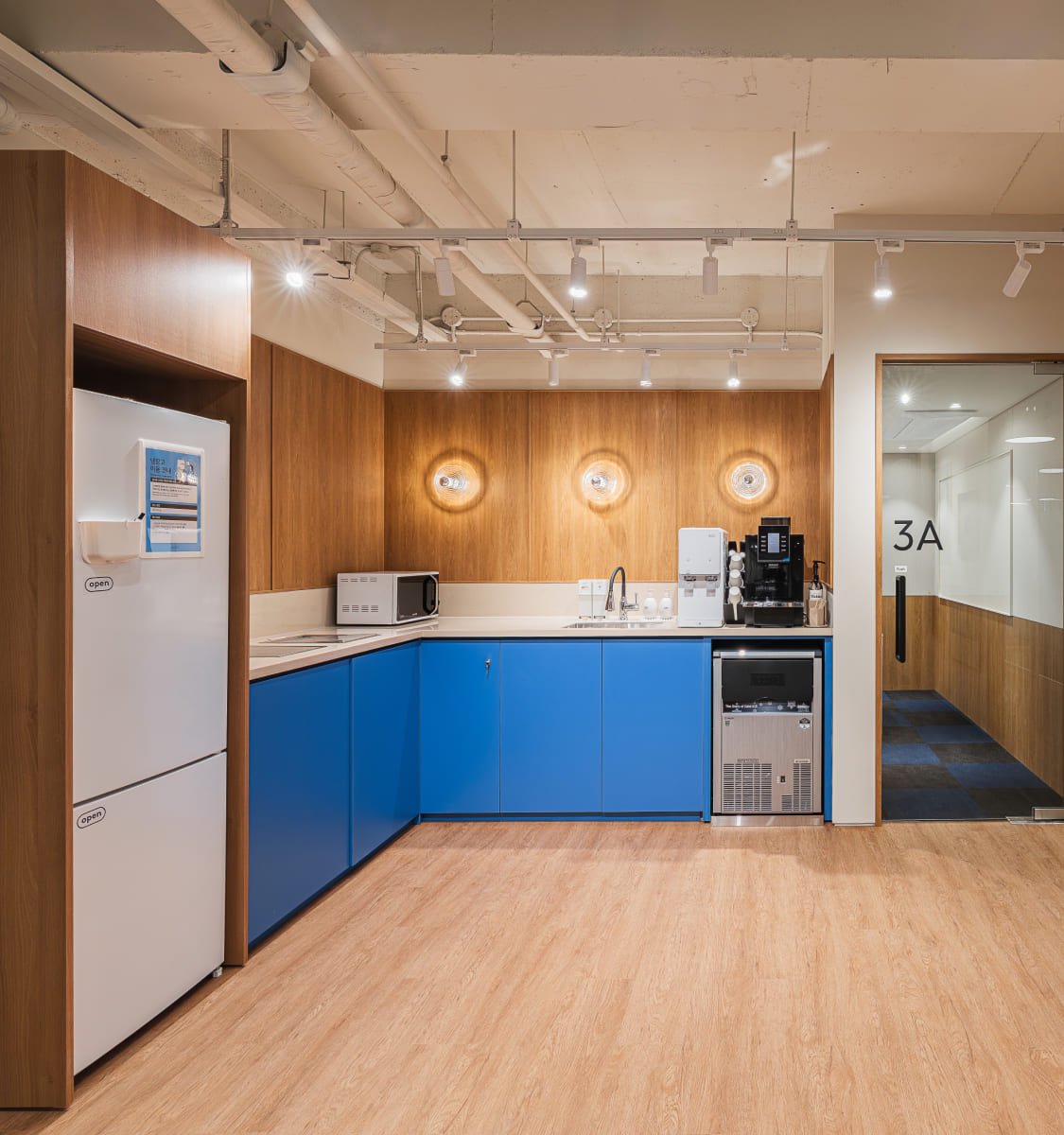 홍대아트살롱점